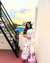 Load image into Gallery viewer, White Printed Mul Cotton Saree
