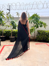 Load image into Gallery viewer, Black Mul Cotton Saree with tassels
