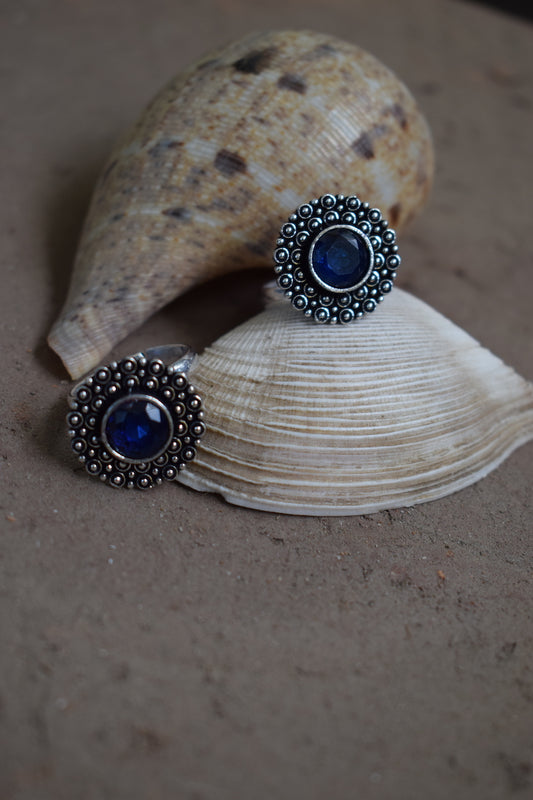 Dark Blue Toe Stone Ring