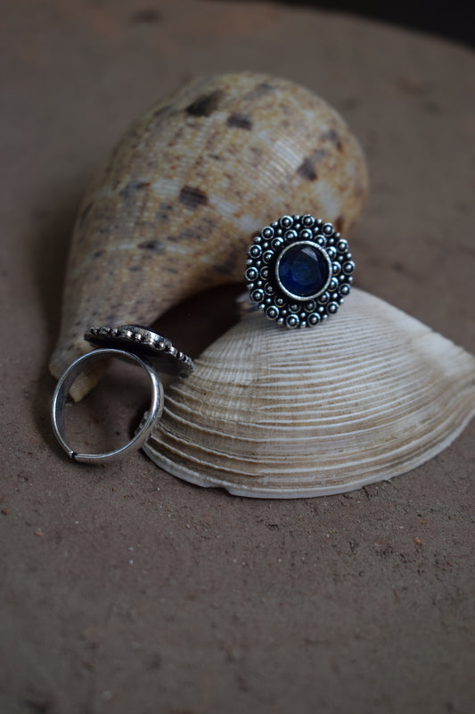 Dark Blue Toe Stone Ring