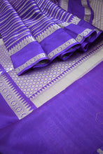 Load image into Gallery viewer, Nerale - Buy Benarasi Katan Warm Silk Saree  &amp; Get Jewellery Free
